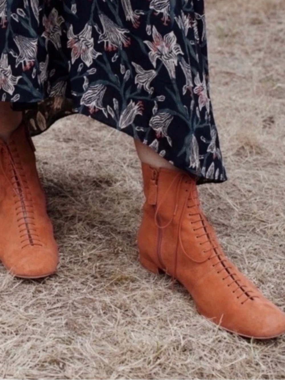 DÔEN Victoriana Suede Lace-Up Ankle Boots in Victorian low heel Pecan tan 38.5 - Picture 14 of 16